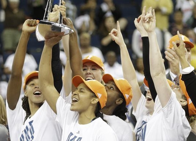Minnesota Lynx Sweeps Atlanta Dream To Win 2013 WNBA Title